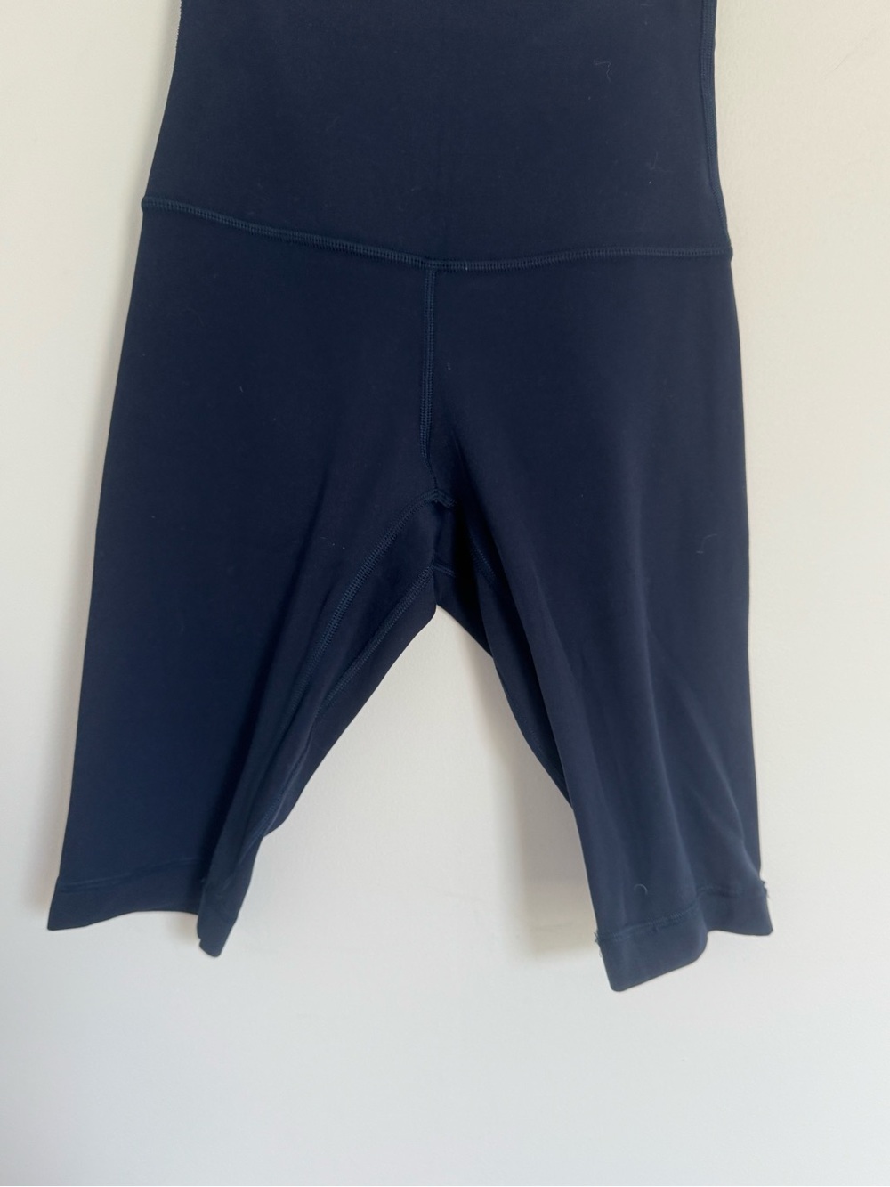 Lululemon High-Rise Navy Shorts legging - Picture 5 of 6